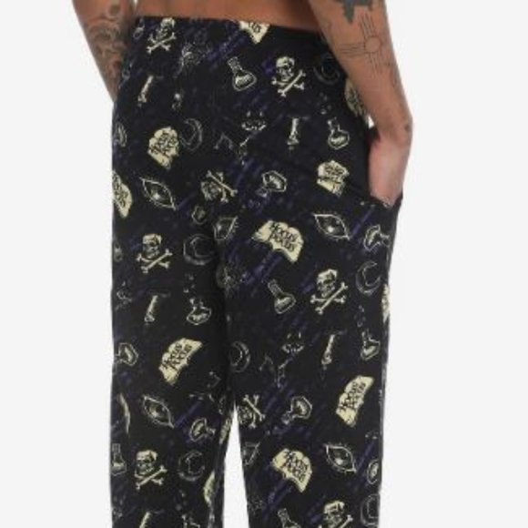 NWOT Disney Hocus Pocus Lounging Pants Pajama Pants  Size S - Picture 12 of 12